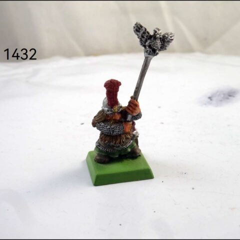 METAL DWARF STANDARD BEARER