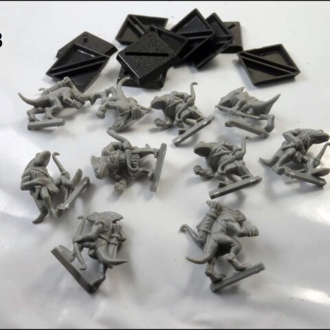 PLASTIC LIZARDMEN 10 X SKINK BOWMEN