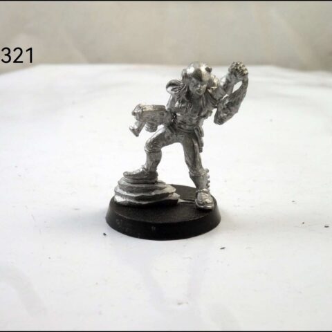 40K METAL IMPERIAL GUARD FEMALE